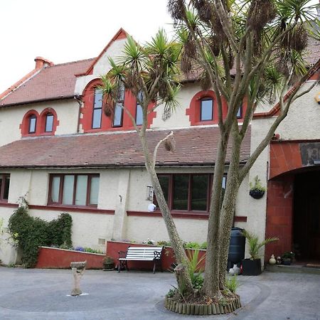 Hotel Victoria House Barrow-in-Furness Esterno foto