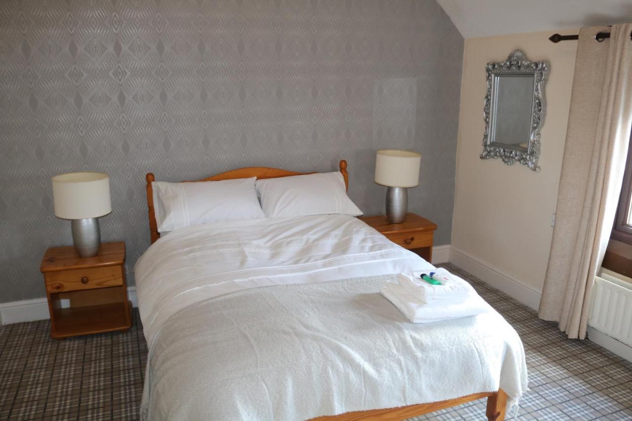 Hotel Victoria House Barrow-in-Furness Esterno foto
